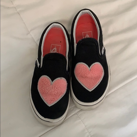 vans fluffy slides